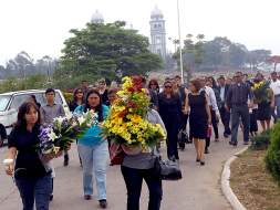 Como un héroe dan último adiós al fiscal Orlan Chávez