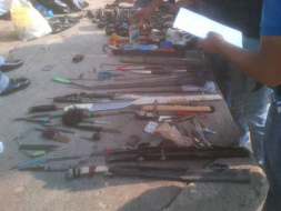 Decomisan armas y drogas en penal sampedrano