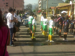 Escolares demuestran su fervor patrio en San Pedro Sula