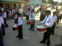 Escolares demuestran su fervor patrio en San Pedro Sula