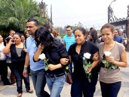 Como un héroe dan último adiós al fiscal Orlan Chávez