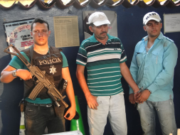 Envían a prisión a padre e hijo por cuádruple crimen