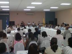 Honduras: Ministros se reúnen con alcaldes del departamento de Yoro