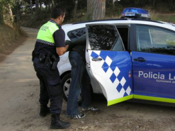 Detienen a hondureño en España por exhibicionismo