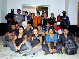 Caen falsos periodistas que traficaban con migrantes hondureños y salvadoreños