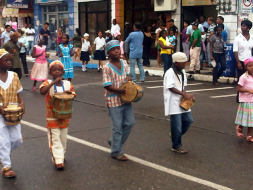 Ceibeños conmemoran en Honduras 190 años de independencia
