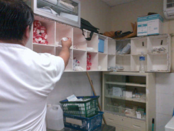 Ni jeringas hay en el hospital Rivas para atender a pacientes