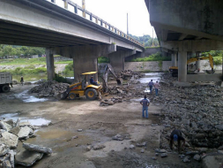 Inician reparación de puente en Choloma