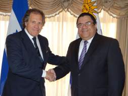 Uruguay presenta oferta para invertir en Hondutel