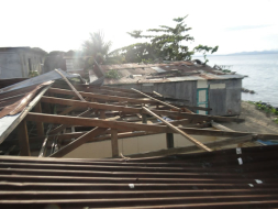 Tornado deja sin techos 24 viviendas en Colón