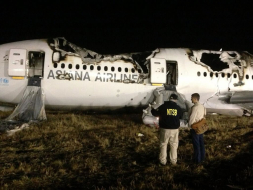 Hallan las 'cajas negras' del avión que explotó en aeropuerto de San Francisco