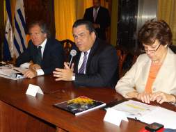 Uruguay presenta oferta para invertir en Hondutel