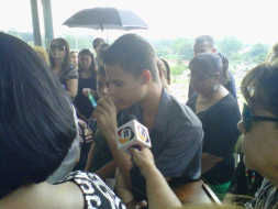 Dan doloroso adiós al periodista hondureño Aldo Calderón