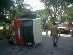 Accidente deja tres heridos en San Pedro Sula