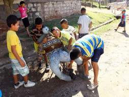 Quemarán monigote de Lobo y Juan Orlando para despedir 2012