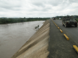 Fisuras en el puente de La Burra preocupa a pobladores