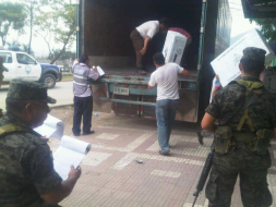 Urnas de Cortés ya están camino a Tegucigalpa