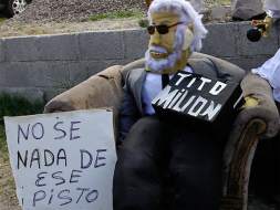 Quemarán monigote de Lobo y Juan Orlando para despedir 2012