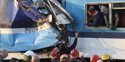 Tres muertos y 155 heridos en choque de trenes en Argentina