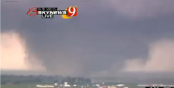 Destrucción en Oklahoma por tornados
