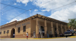 Se toman alcaldía y casa de la cultura en Olanchito, Honduras