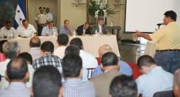 Otorgarán créditos a productores en mora