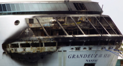 Pasajeros regresan a EUA tras incendio en crucero Royal Caribbean