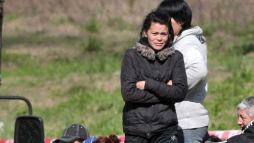 Mujer perdona al asesino de su familia y tendrá otro hijo con él