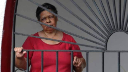 Mantiene 13 meses el cadáver de su esposo sobre una cama