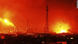 Suben a 41 muertos en incendio de refinería en Venezuela