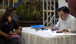 Banegas hará caricaturas gratis