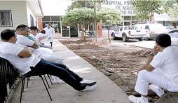 Empleados de pisquiátricos se manifiestan nuevamente en Tegucigalpa