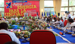 Gobernantes de Petrocaribe discuten enlazar a sus países vía aérea y marítima