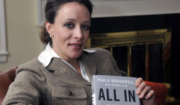 Infidelidad de Petraeus se conoció por correos