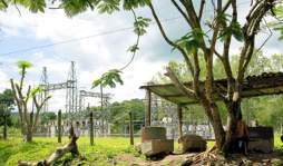 De rodillas en occidente de Honduras por apagones