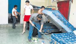 Socorristas de la Cruz Roja, héroes de una institución que agoniza