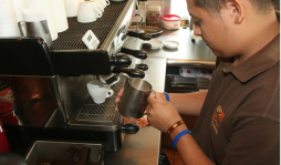 Arranca competencia de barismo