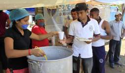 Hondureños esperan reestablecimiento del tren en Veracruz