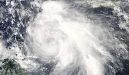 Ernesto se transforma en un huracán y se aleja de Honduras