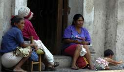 Honduras es el cuarto mejor país para ser madre en el istmo