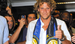 Forlán deja el Atlético y ficha por el Inter