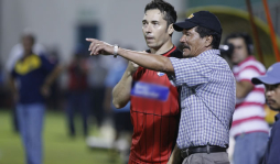 En debut y despedida de Polache, Real España logra primer triunfo