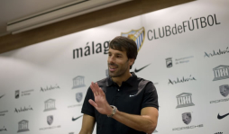 Van Nistelrooy se despide del fútbol