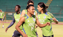 Mario Martínez, en problema por un tweet