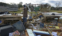 Tornados y tormentas dejan siete muertos