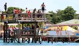 Belleza, playas, sol y diversión en el Caribe de Honduras