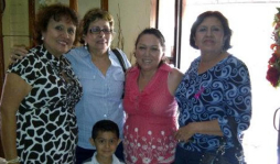 'El amor de mis hijas me mantiene viva”, paciente con cáncer