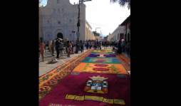 Honduras: Reviven pasión y muerte de Jesús en Viernes Santo