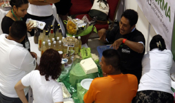 Feria de agricultura impulsó negocios