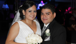 Alegre velada para los novios